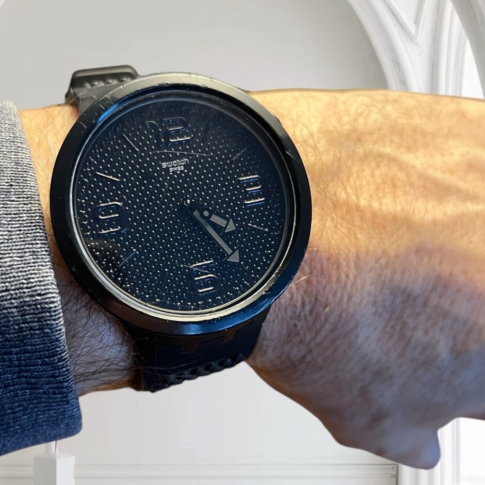Swatch - Black Out. Simple Back minimalist design